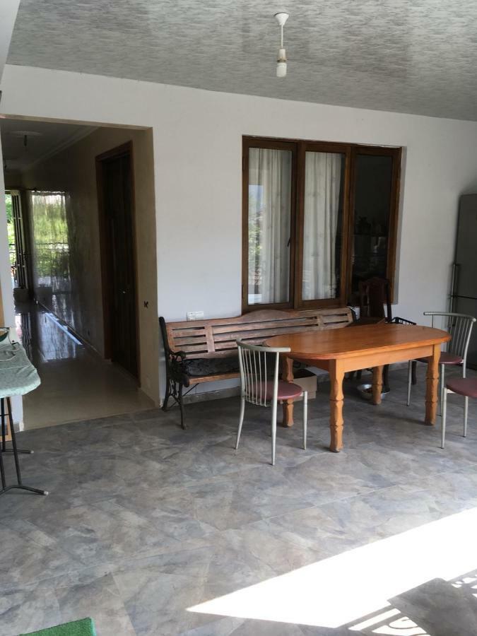 Apartments Komakhidze 68 Batoumi Extérieur photo